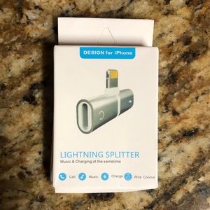 🌸 iPhone Adapter!! Music & Charge